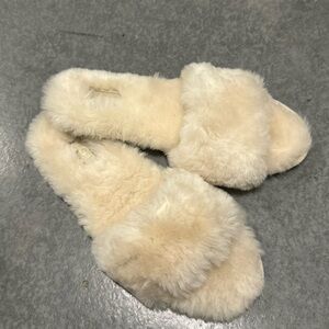 NEW Ugg Fluff Slide II Sheepskin Lined Ivory Slippers Women's Shoes Size 12
